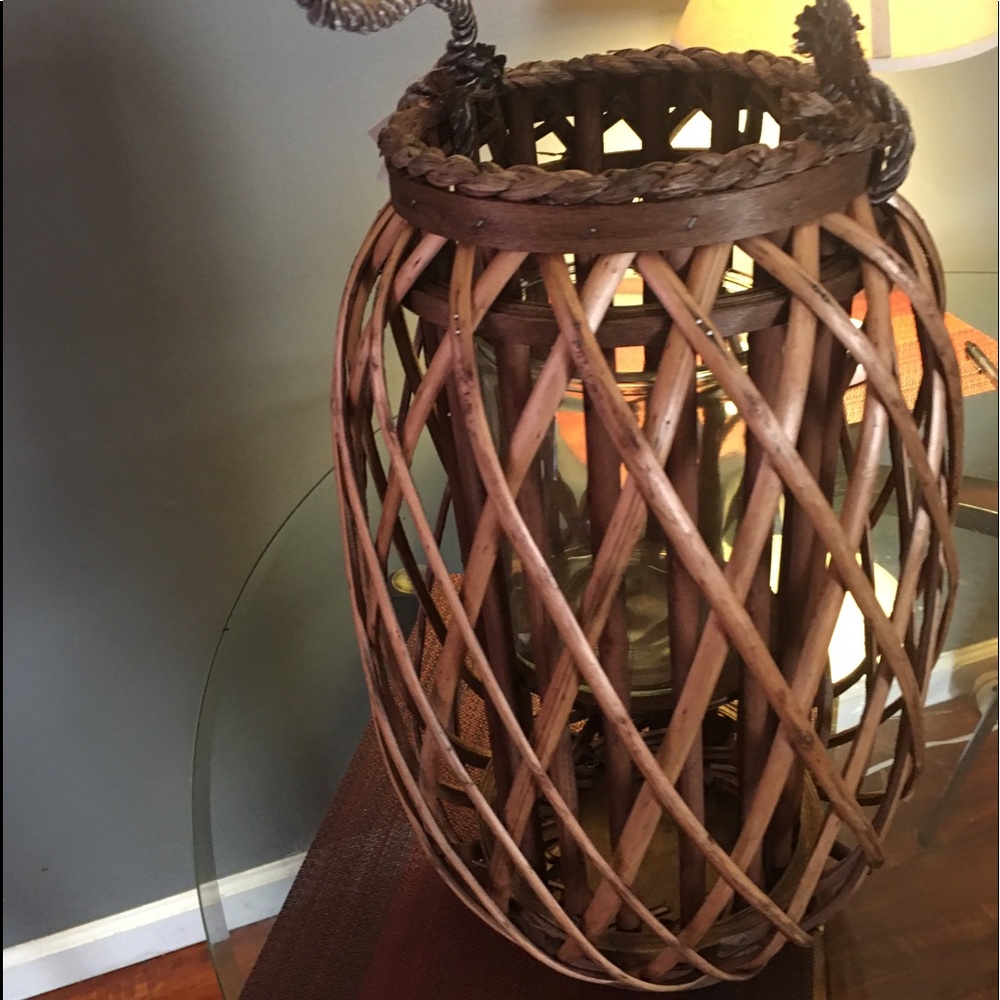 Wooden lantern